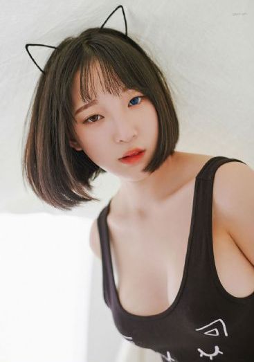 一边亲一面摸下奶53分钟