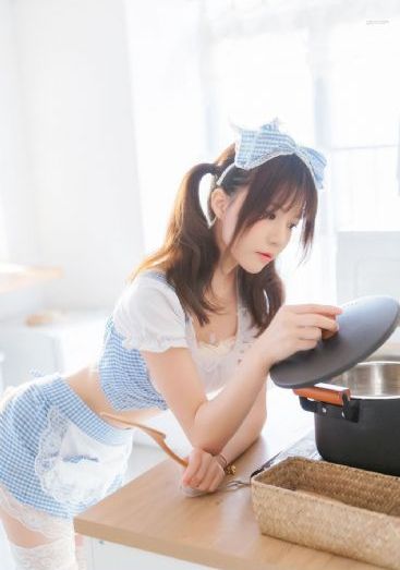 动漫美女隐私打扑克视频