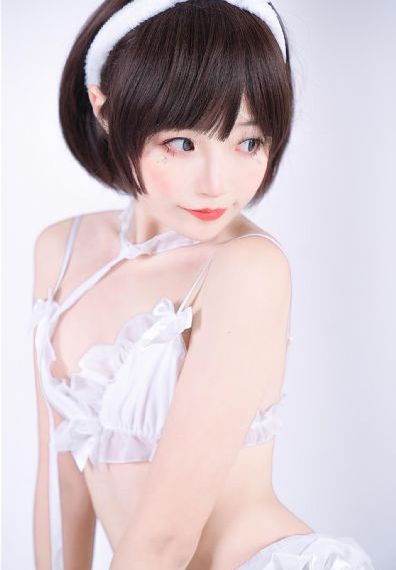 天降女子从二楼掉下来