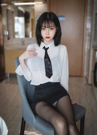 迷人的保姆免费看